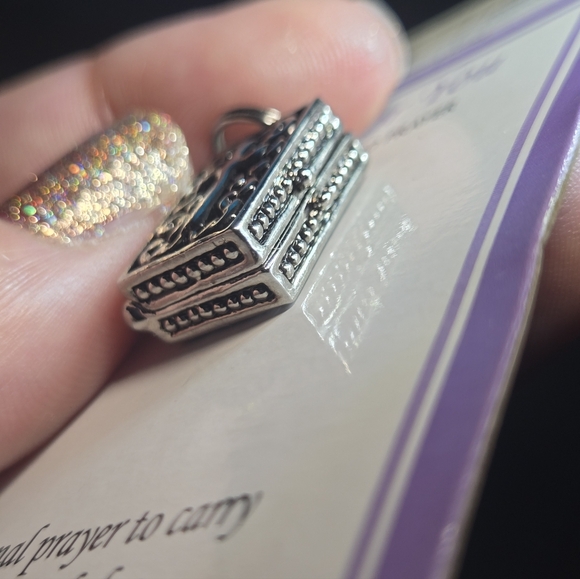 "Serenity Prayer"GANZ Silver Prayer Box Charm Locket with Scroll Inside - Picture 9 of 11